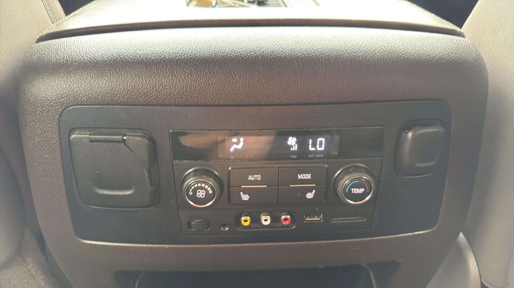 Photo 21 of this GMC YUKON XL