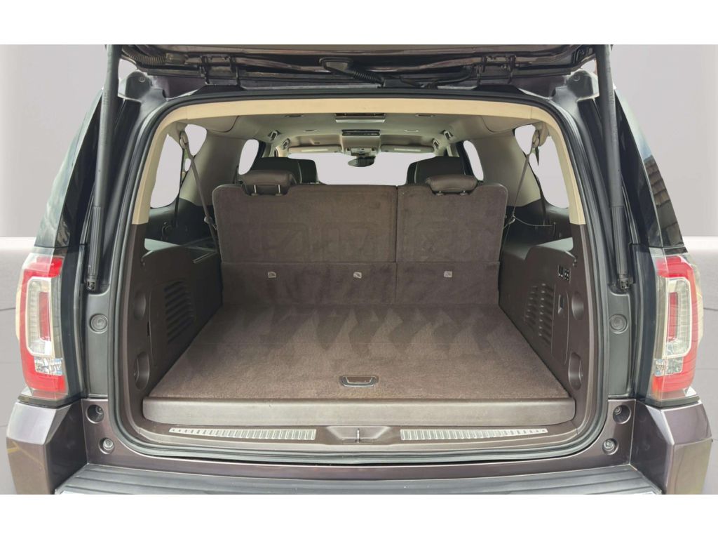 Photo 34 of this GMC YUKON XL