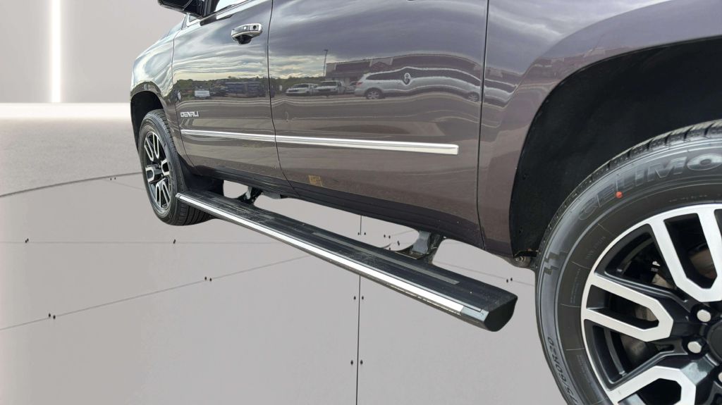 Photo 36 of this GMC YUKON XL