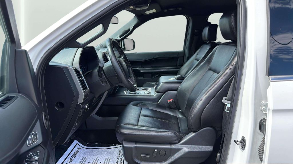 Photo 11 of this FORD EXPEDITION MAX