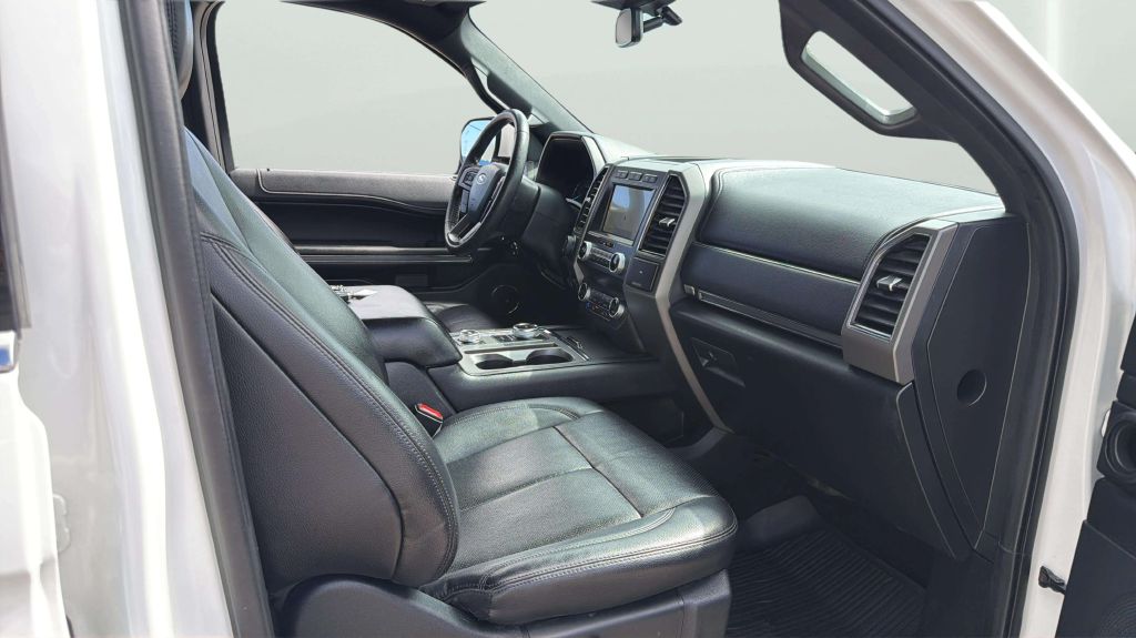 Photo 15 of this FORD EXPEDITION MAX