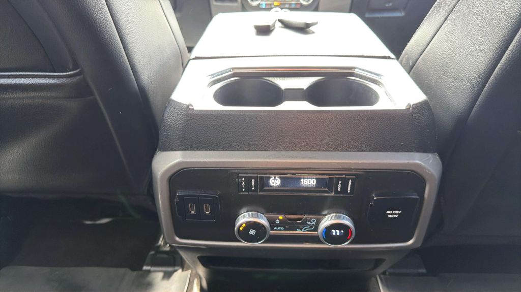 Photo 21 of this FORD EXPEDITION MAX