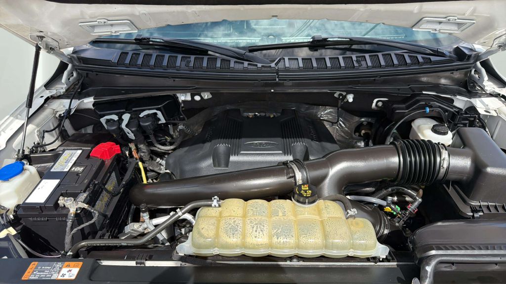 Photo 32 of this FORD EXPEDITION MAX