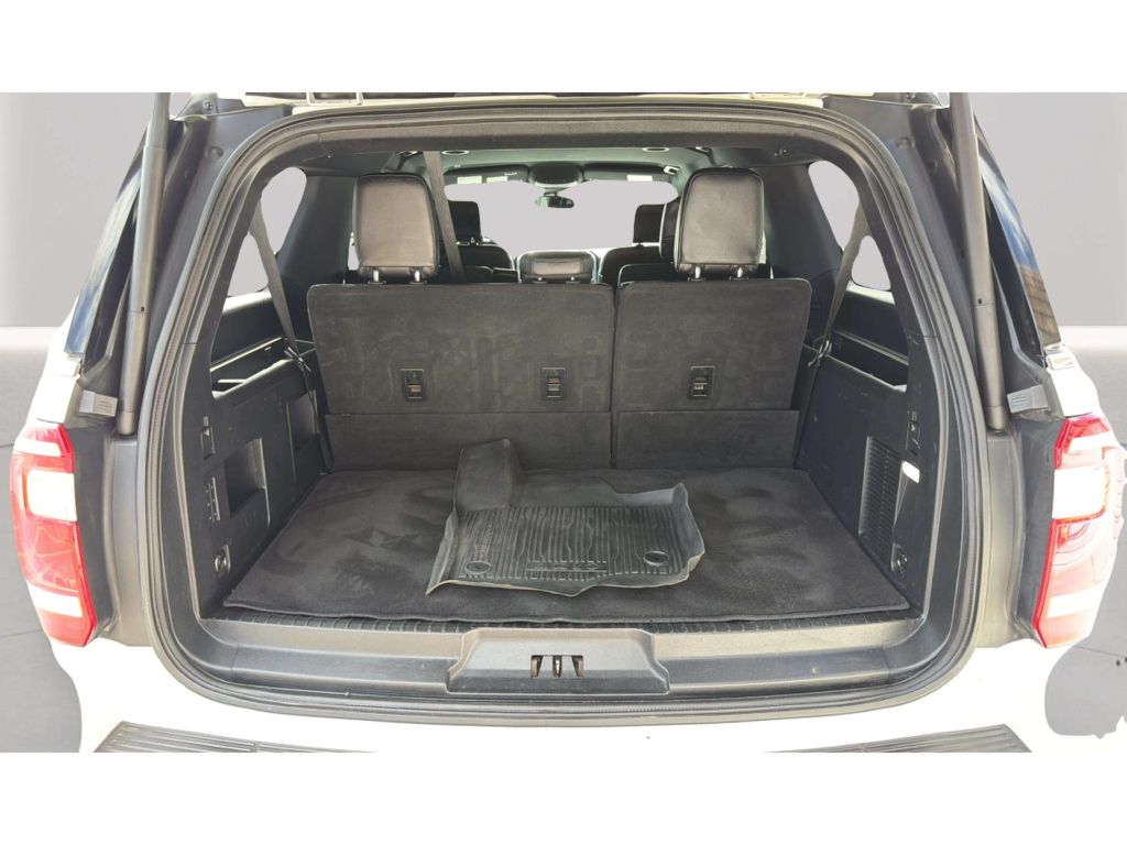 Photo 33 of this FORD EXPEDITION MAX