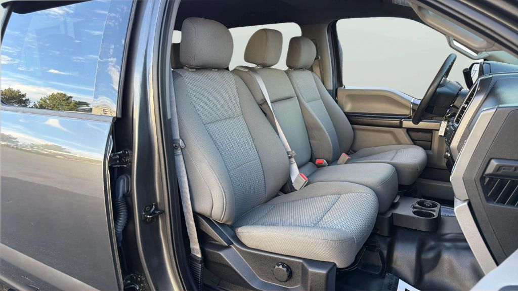 Photo 14 of this FORD F-150