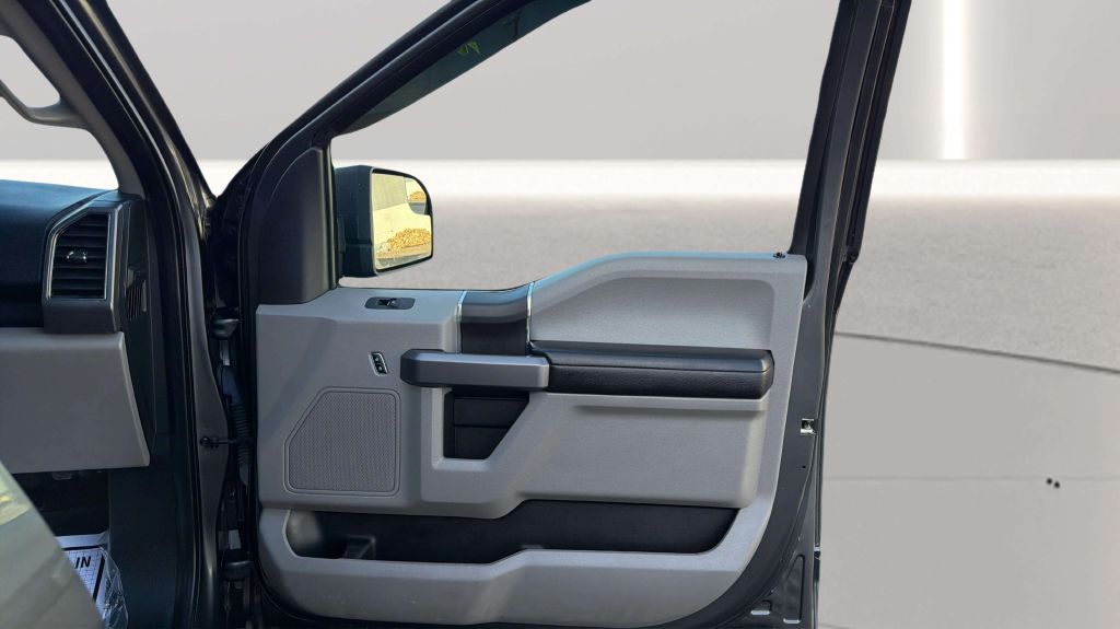 Photo 16 of this FORD F-150