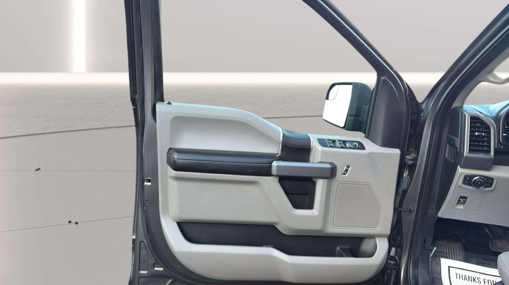 Photo 18 of this FORD F-150