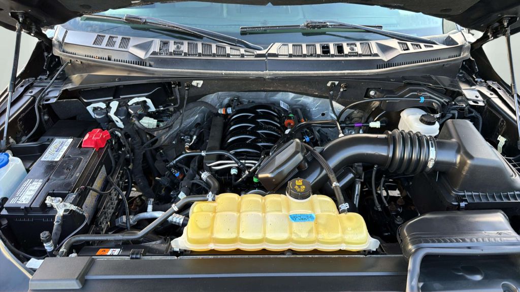 Photo 28 of this FORD F-150