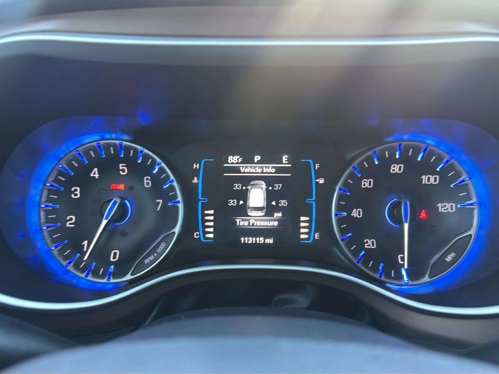 Photo 24 of this CHRYSLER PACIFICA