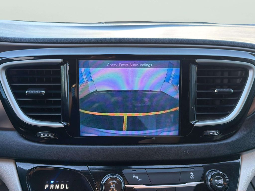 Photo 25 of this CHRYSLER PACIFICA