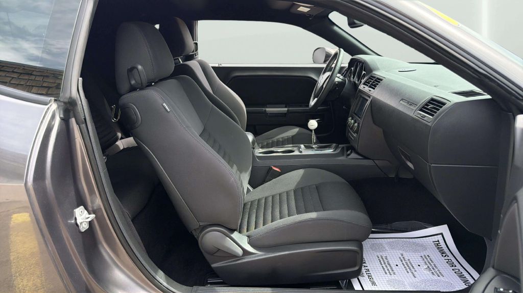 Photo 13 of this DODGE CHALLENGER