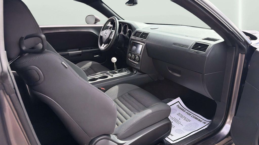Photo 15 of this DODGE CHALLENGER