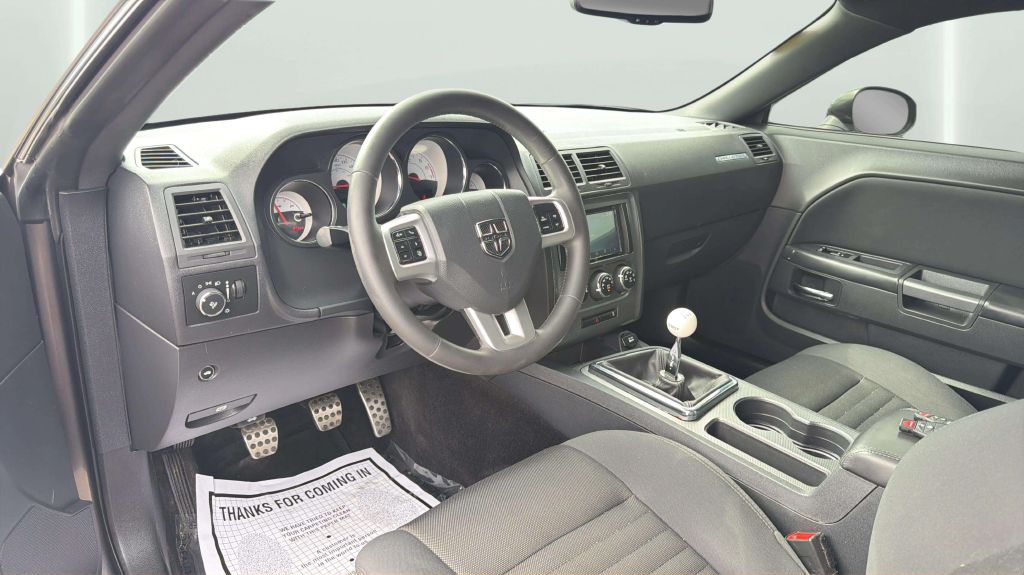 Photo 17 of this DODGE CHALLENGER