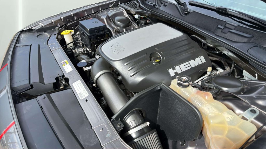 Photo 30 of this DODGE CHALLENGER