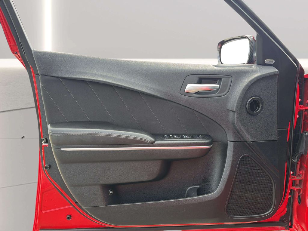 Photo 14 of this DODGE CHARGER