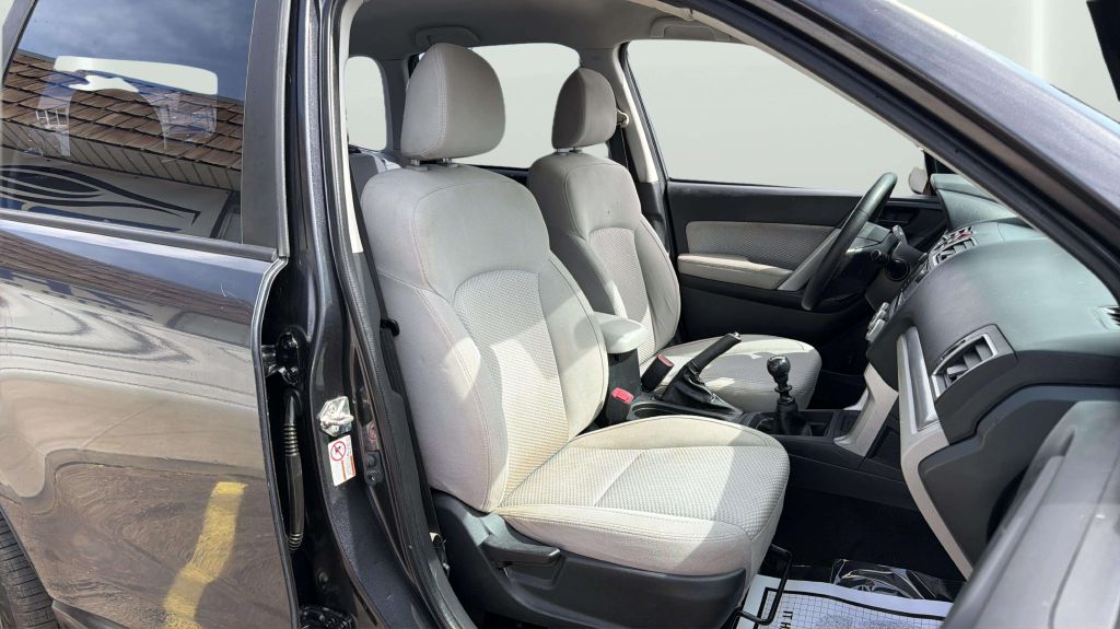 Photo 14 of this SUBARU FORESTER