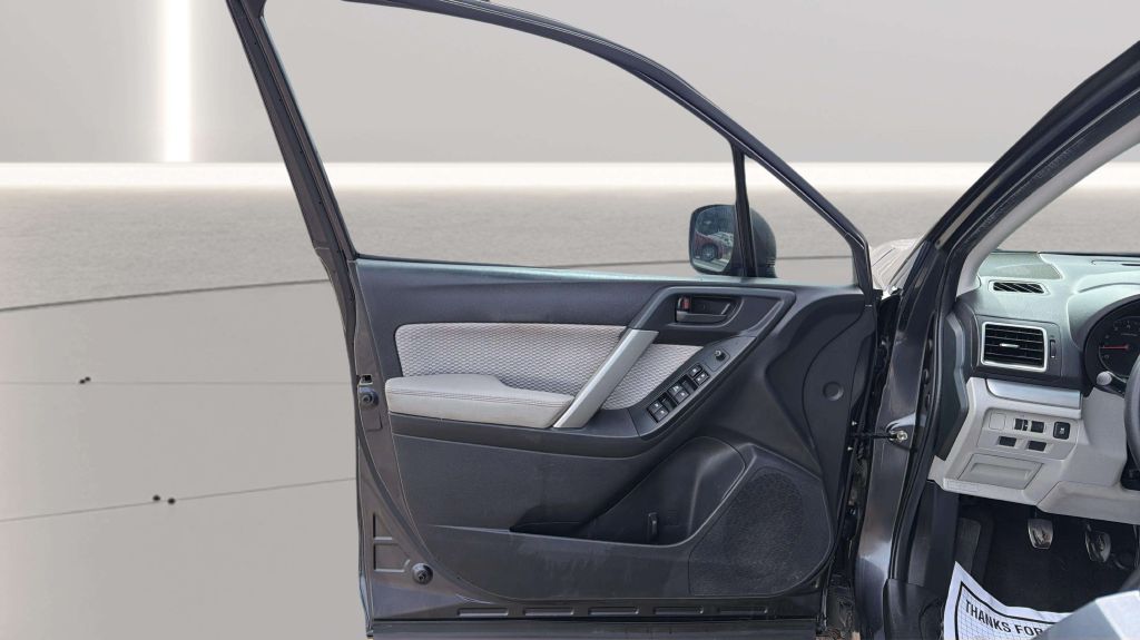Photo 18 of this SUBARU FORESTER