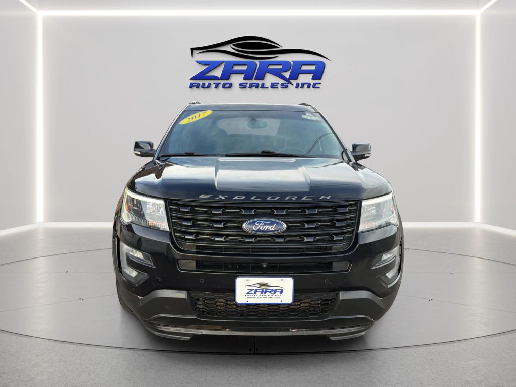 Photo 2 of this FORD EXPLORER