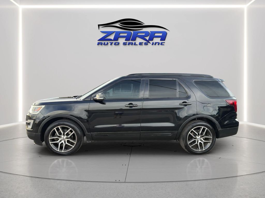 Photo 4 of this FORD EXPLORER