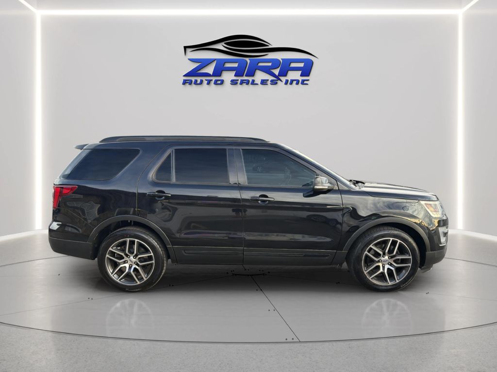 Photo 8 of this FORD EXPLORER