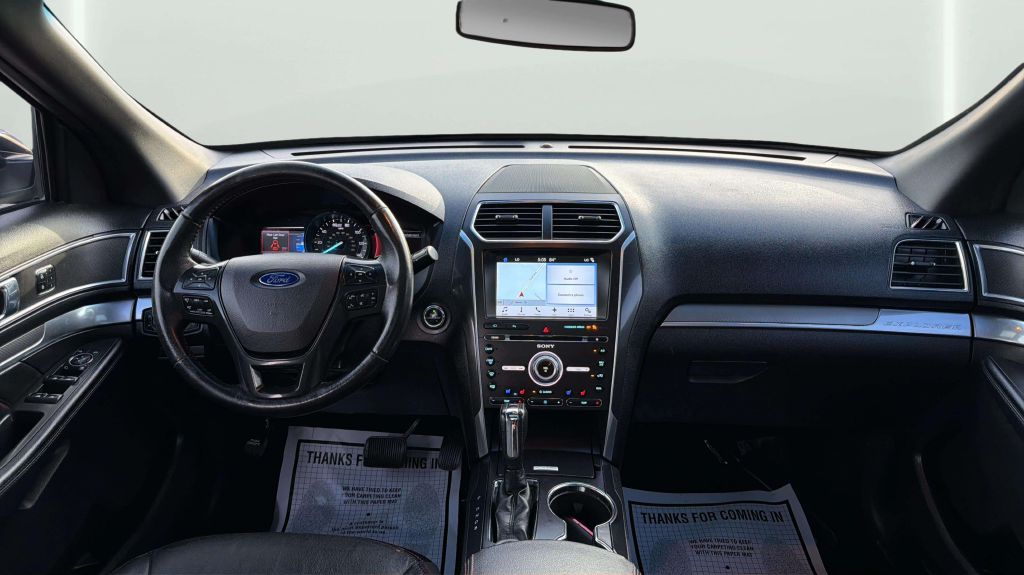 Photo 22 of this FORD EXPLORER