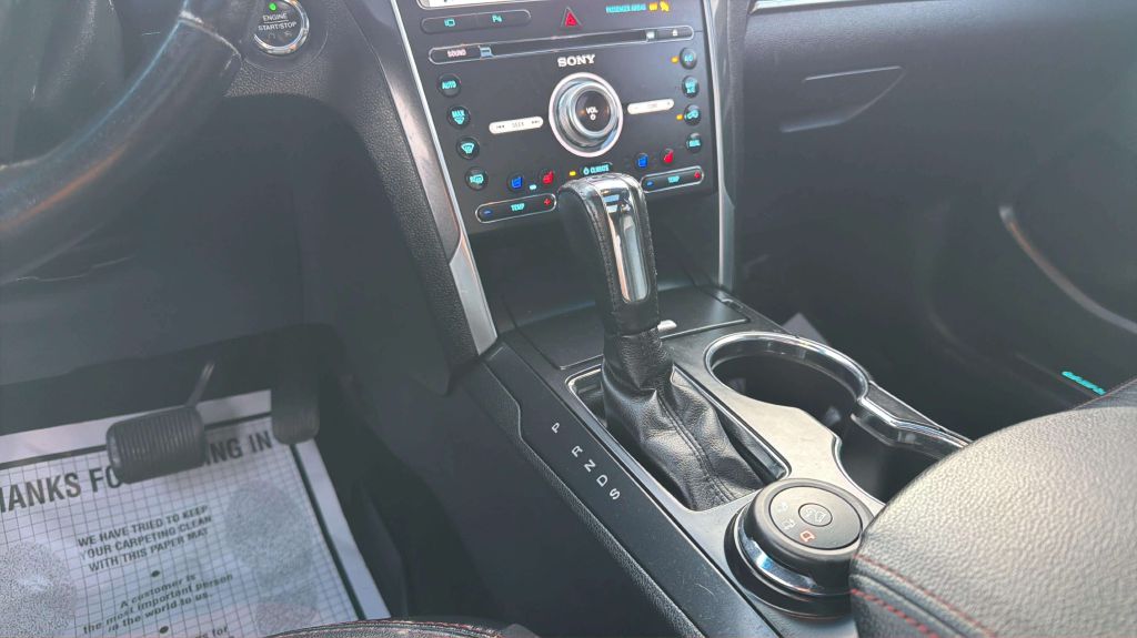 Photo 25 of this FORD EXPLORER