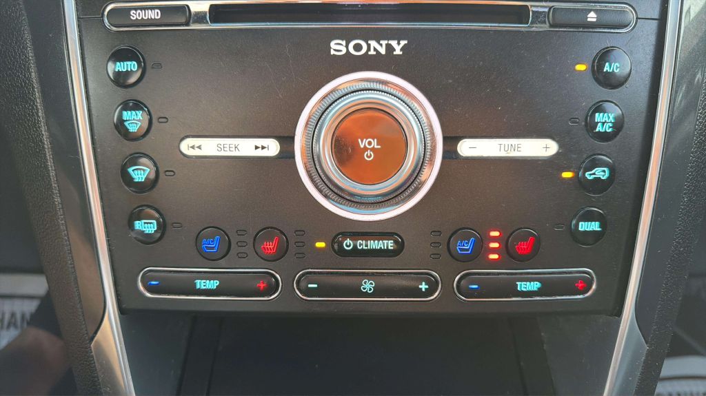 Photo 31 of this FORD EXPLORER