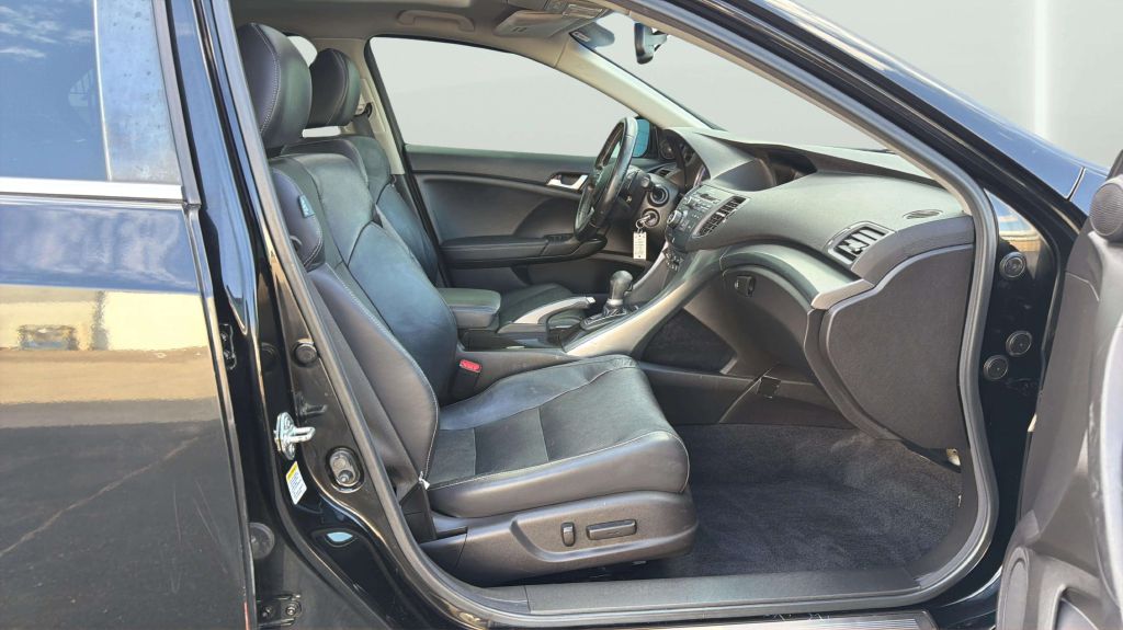 Photo 11 of this ACURA TSX