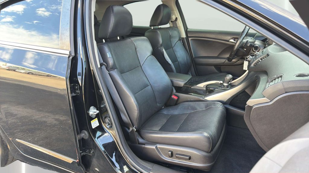 Photo 12 of this ACURA TSX