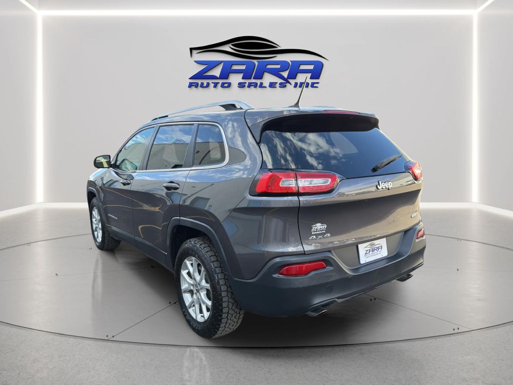 Photo 5 of this JEEP CHEROKEE
