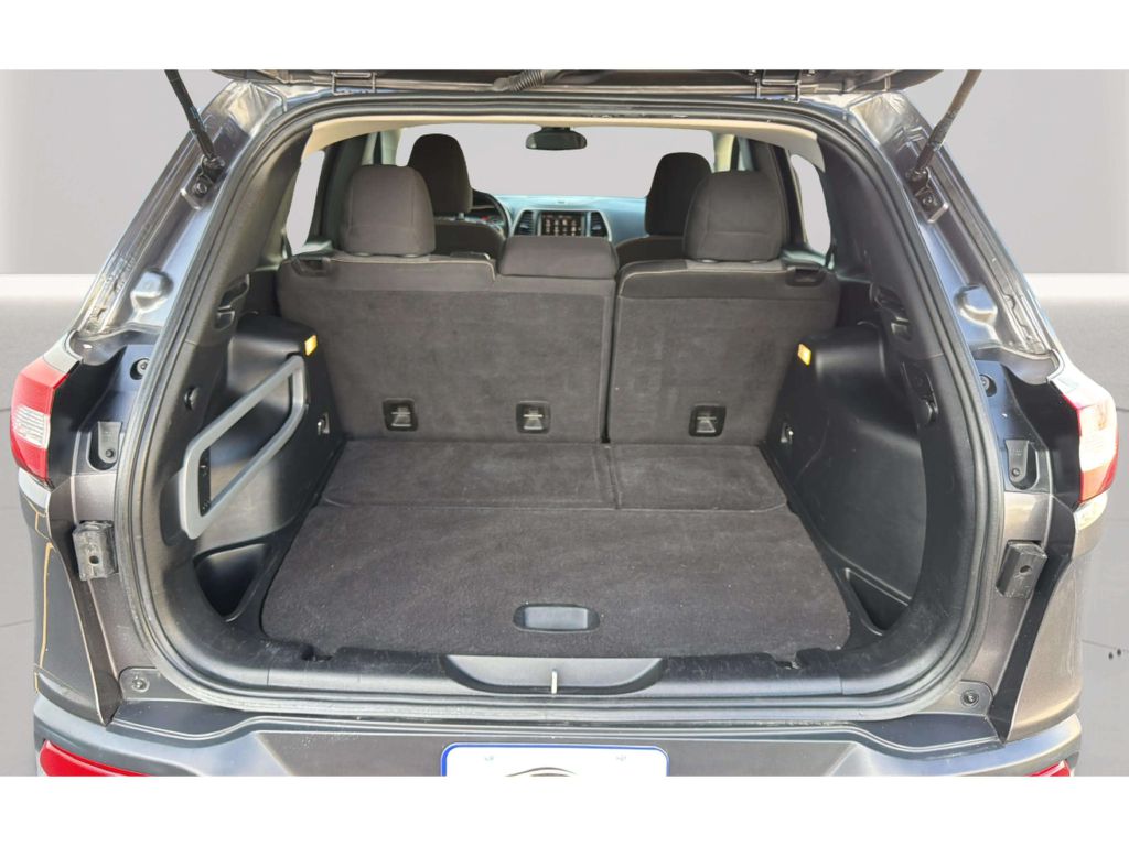 Photo 30 of this JEEP CHEROKEE
