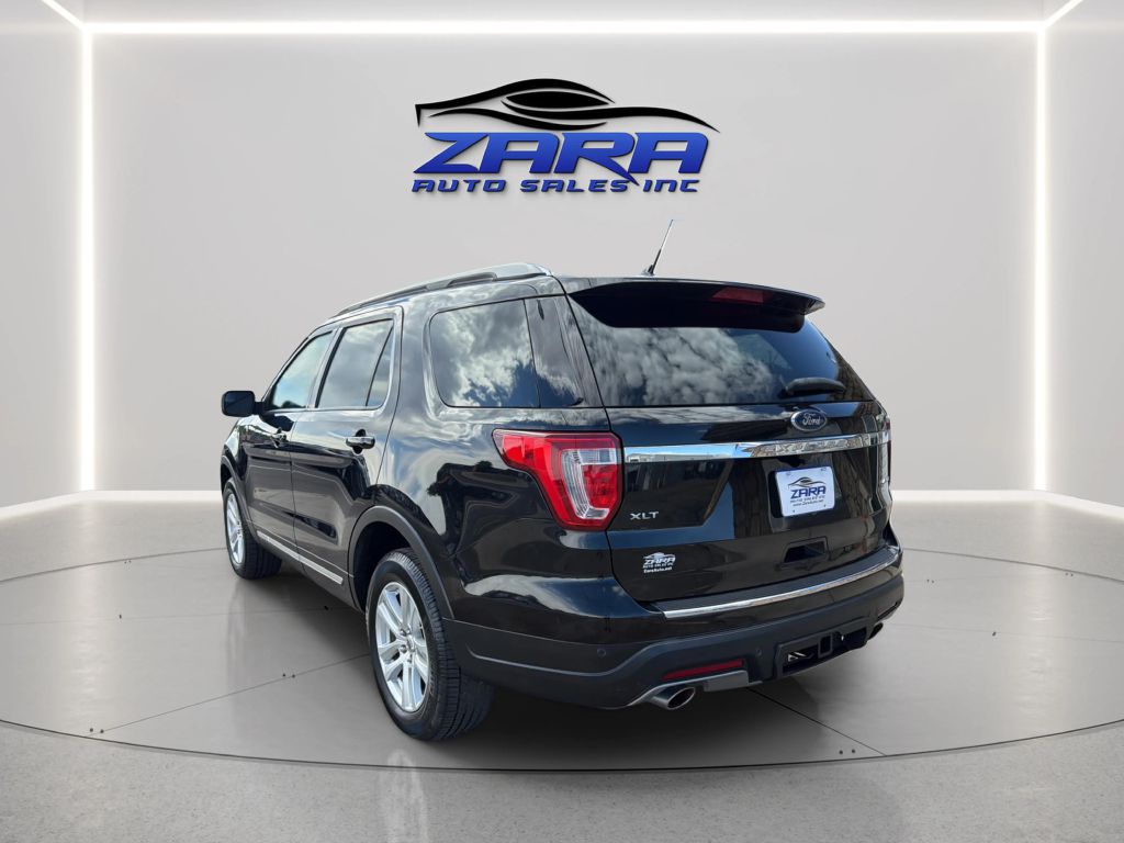 Photo 5 of this FORD EXPLORER