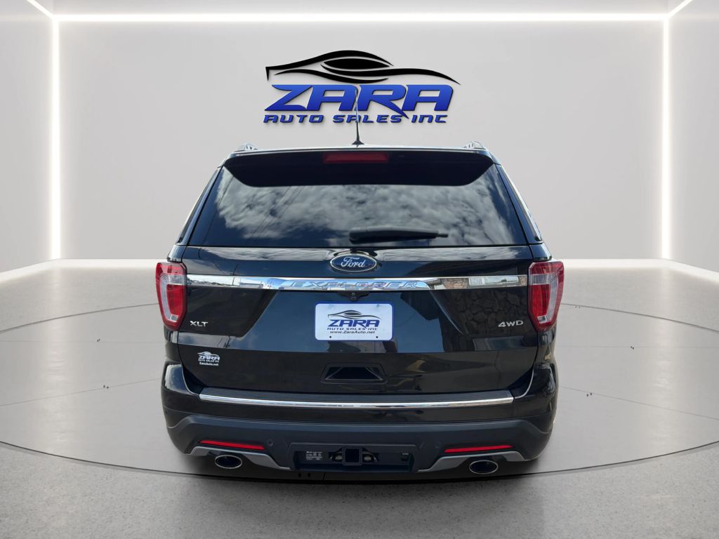 Photo 6 of this FORD EXPLORER
