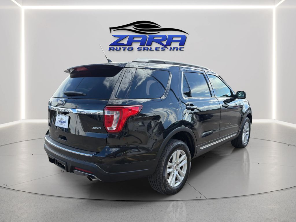 Photo 7 of this FORD EXPLORER