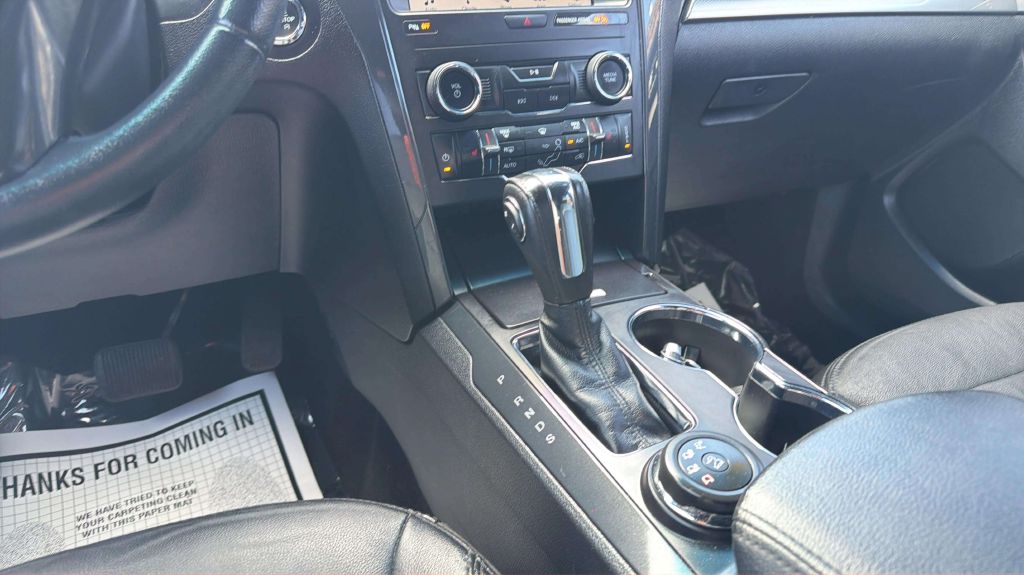 Photo 23 of this FORD EXPLORER