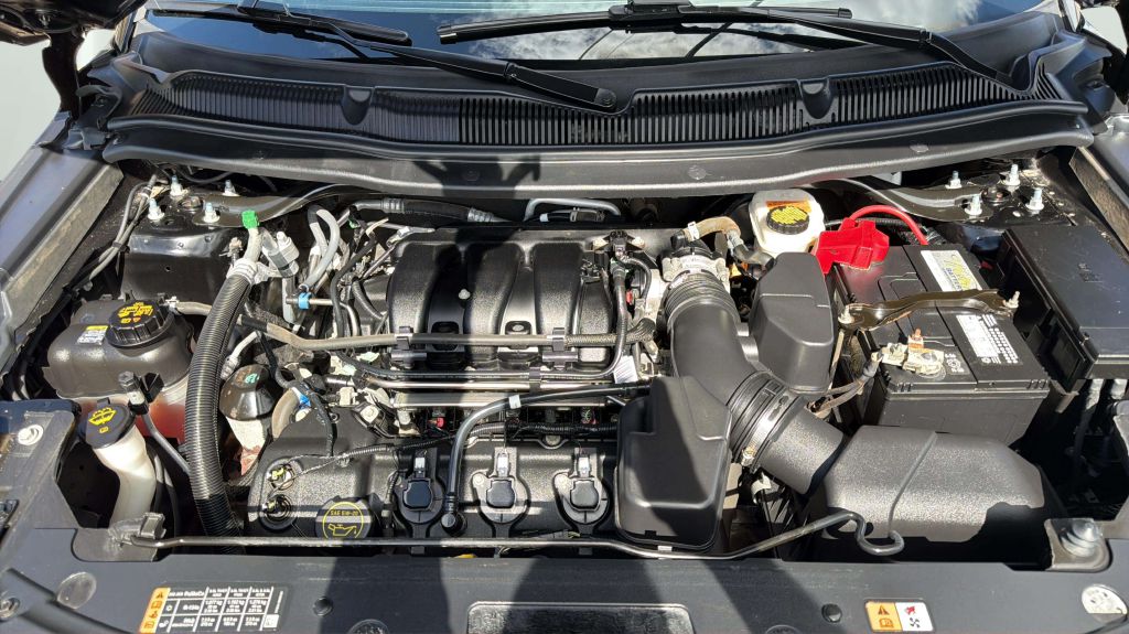 Photo 30 of this FORD EXPLORER