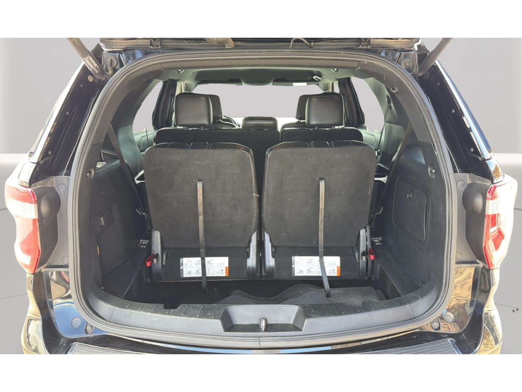 Photo 31 of this FORD EXPLORER