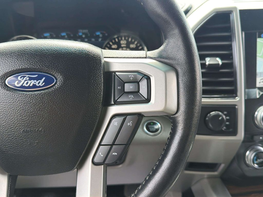 Photo 26 of this FORD F-150