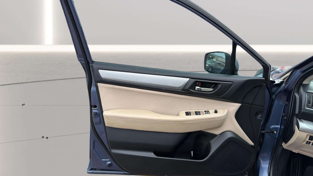 Photo 18 of this SUBARU OUTBACK
