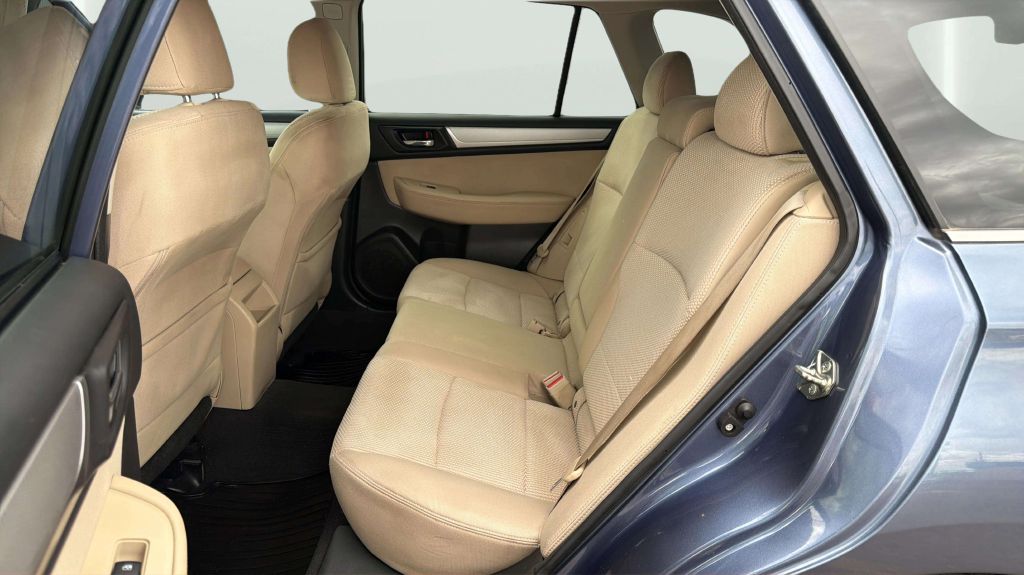 Photo 19 of this SUBARU OUTBACK