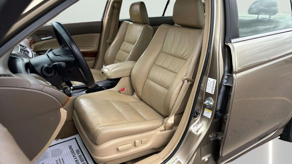 Photo 12 of this HONDA ACCORD