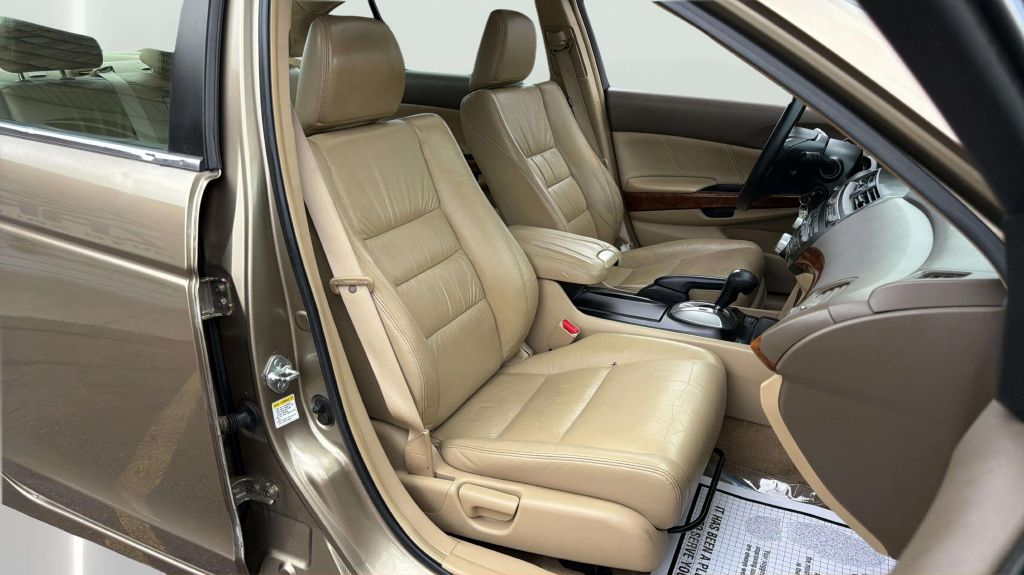 Photo 14 of this HONDA ACCORD