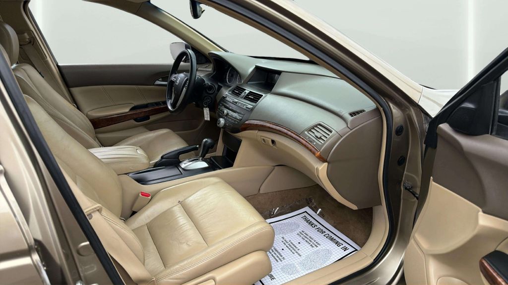 Photo 15 of this HONDA ACCORD