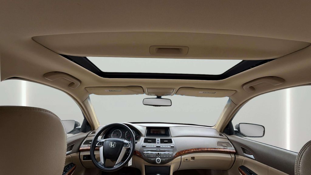 Photo 22 of this HONDA ACCORD