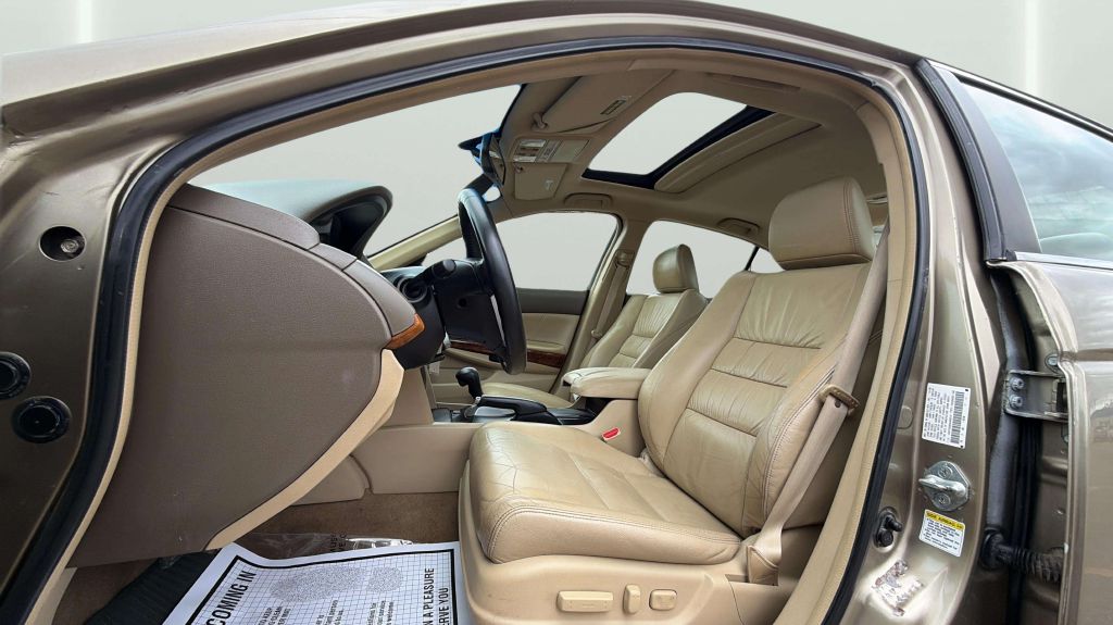 Photo 28 of this HONDA ACCORD