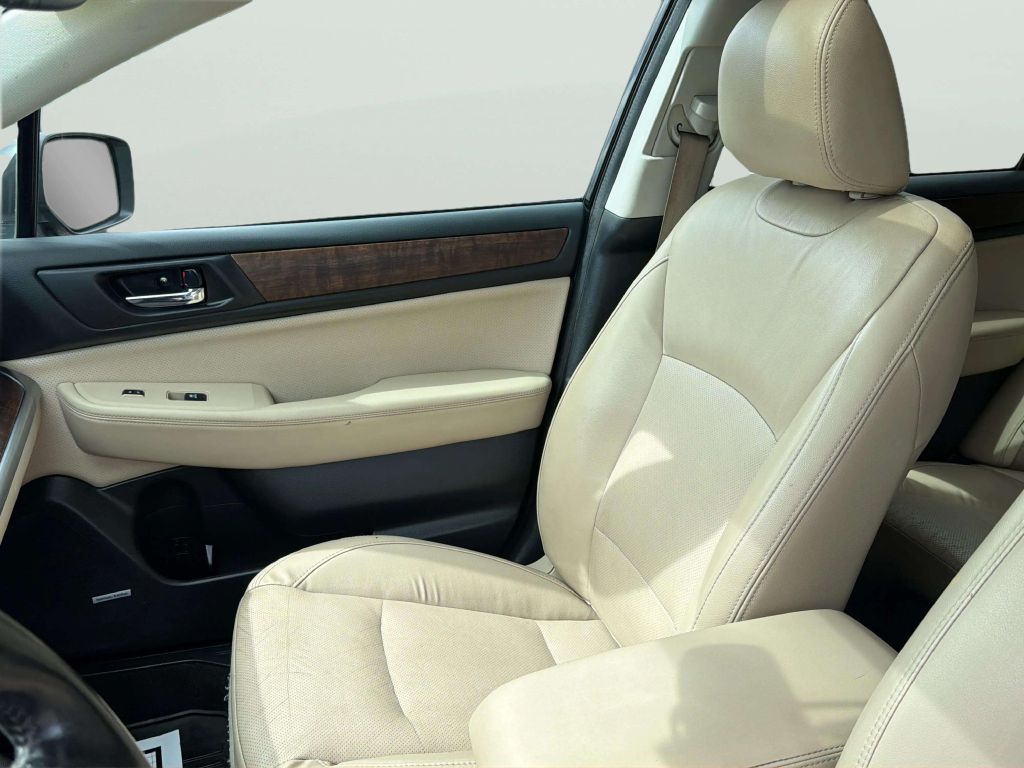 Photo 13 of this SUBARU OUTBACK