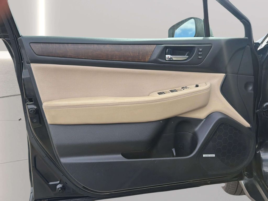 Photo 15 of this SUBARU OUTBACK
