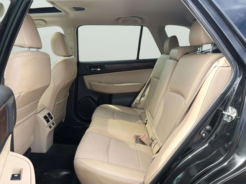 Photo 17 of this SUBARU OUTBACK