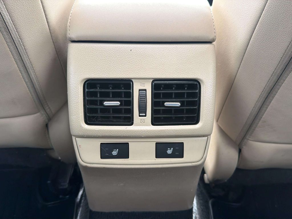 Photo 18 of this SUBARU OUTBACK