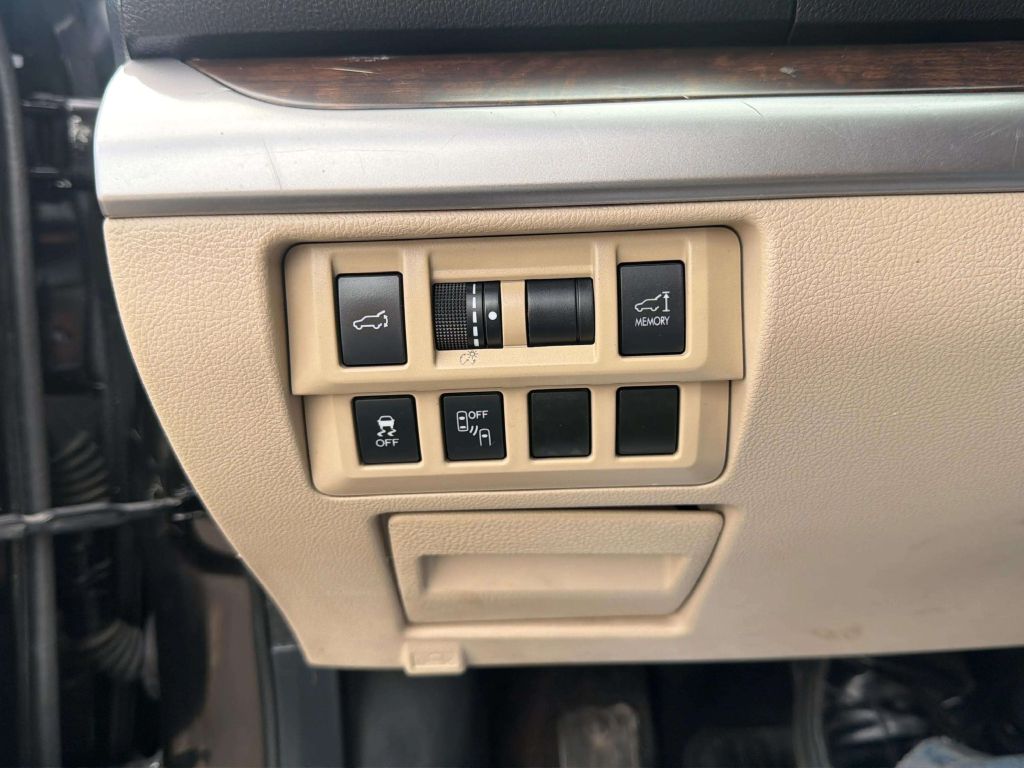 Photo 30 of this SUBARU OUTBACK